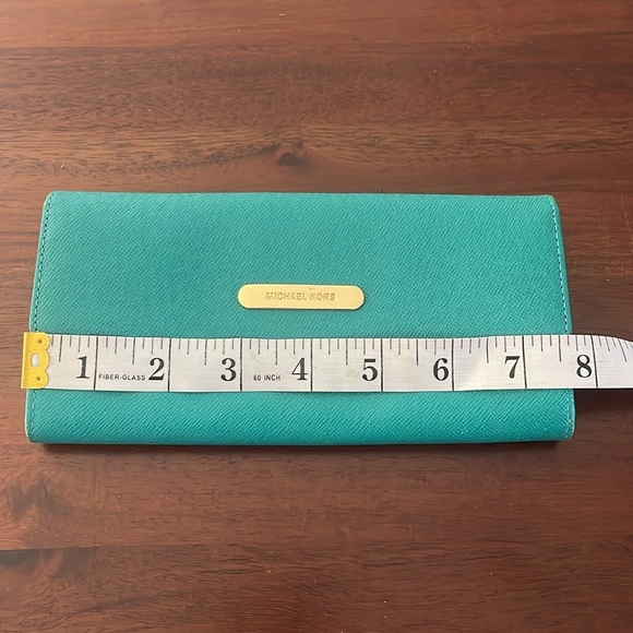 MICHAEL KORS Wallet multi card holder zip change compartment gold hardware - Picture 2 of 14